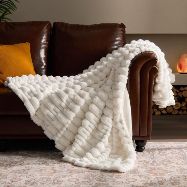 Faux fur plush blanket 50x60 inches, soft and warm decorative blanket