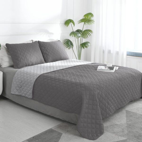 Gray Double-Sided Quilted Bedspread - Large Size